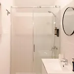 Riverfront Stylish - Waterfront 2br Daire Viana do Castelo