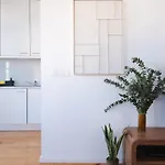 Daire Riverfront Stylish - Waterfront 2br *